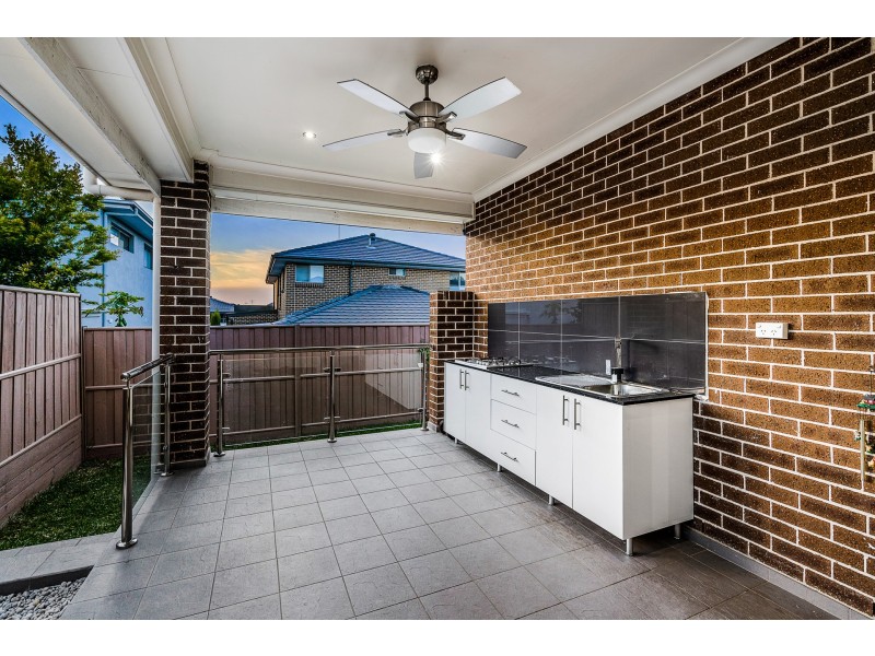 216 Ridgeline Drive, The Ponds NSW 2769