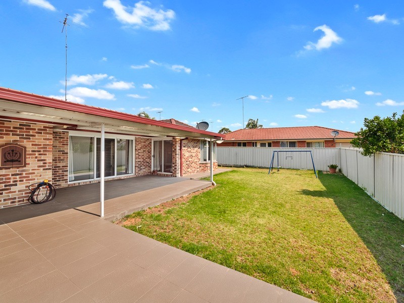 38 Sorrento Drive, Glenwood NSW 2768