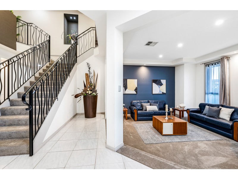 1 Cleveland Close, Rouse Hill NSW 2155