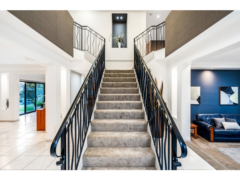 1 Cleveland Close, Rouse Hill NSW 2155