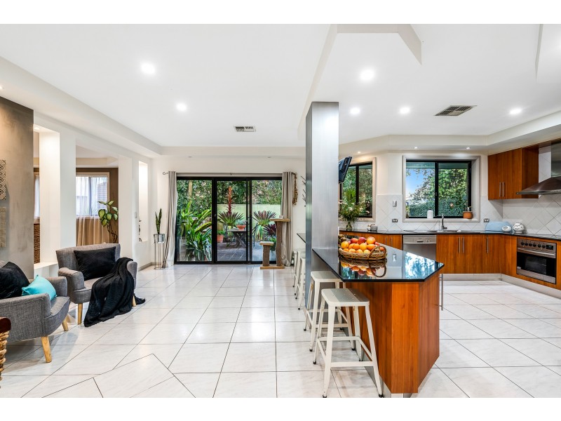 1 Cleveland Close, Rouse Hill NSW 2155