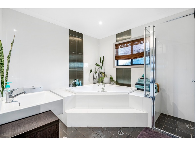 1 Cleveland Close, Rouse Hill NSW 2155