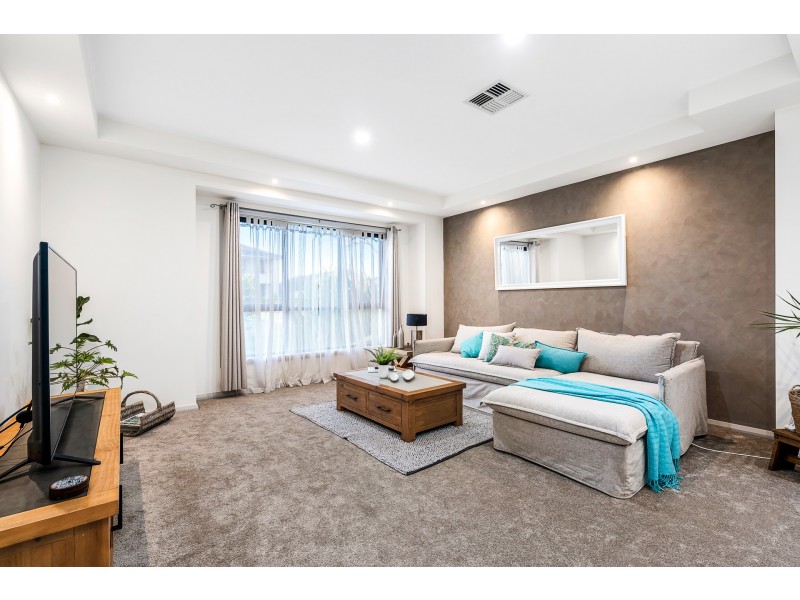 1 Cleveland Close, Rouse Hill NSW 2155