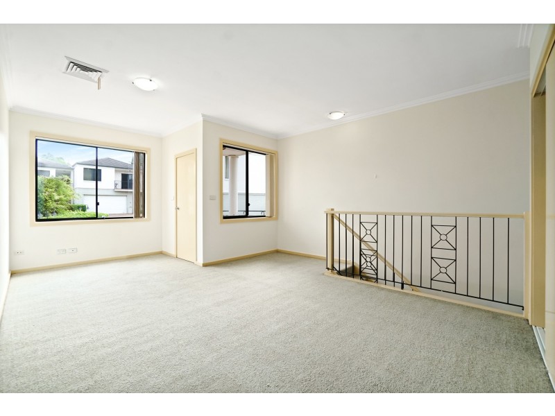 18/4 Hindle Terrace, Bella Vista NSW 2153
