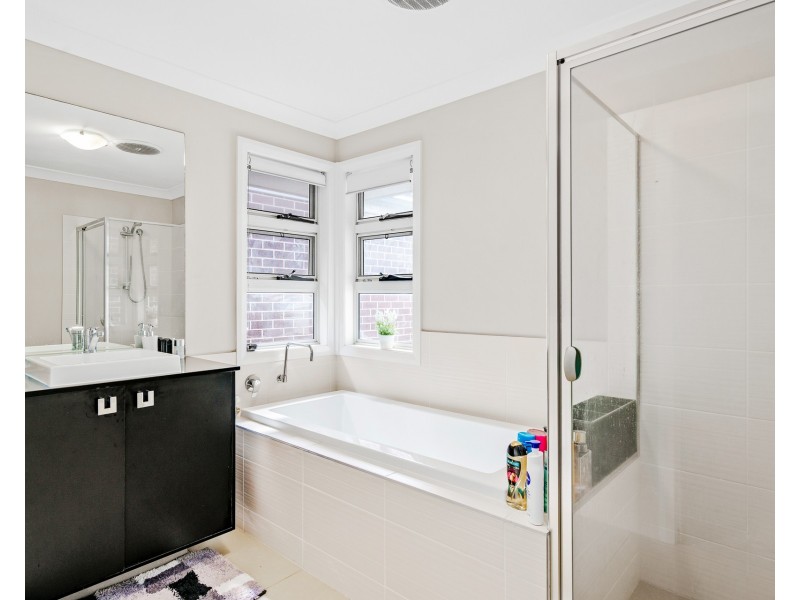 30 Glenmore Ridge Drive, Glenmore Park NSW 2745