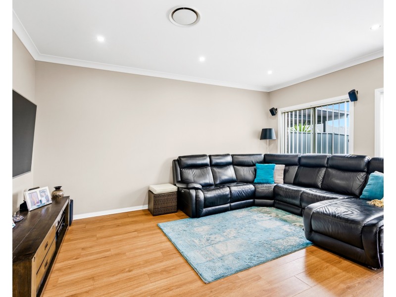 30 Glenmore Ridge Drive, Glenmore Park NSW 2745