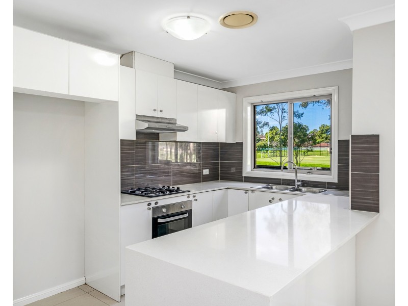 37 Summerfield Avenue, Quakers Hill NSW 2763