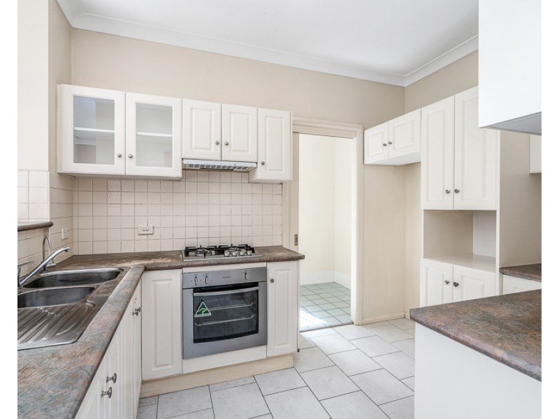 4/26 Carinya Street, Girraween NSW 2145