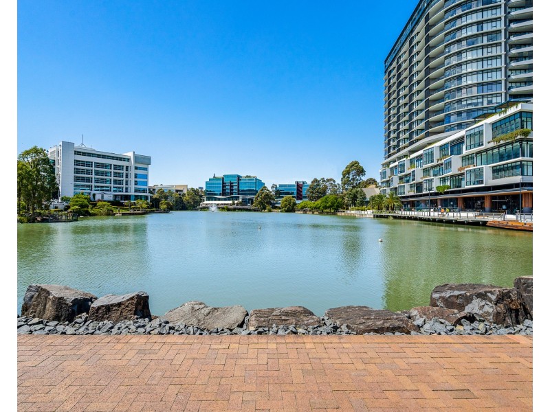 7 Reston Grange, Bella Vista NSW 2153