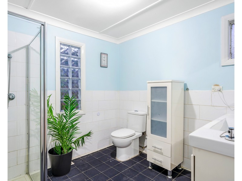 11 Metella Road, Toongabbie NSW 2146