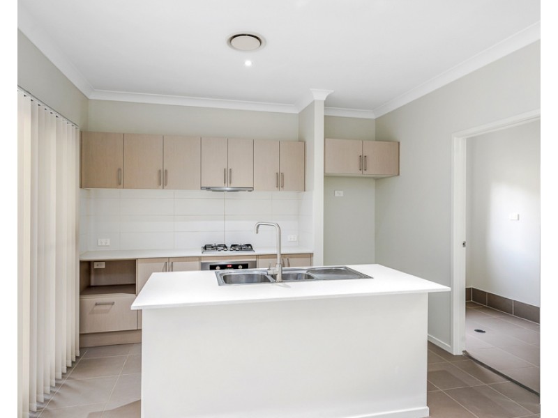 17 Treeland Circuit, Kellyville NSW 2155