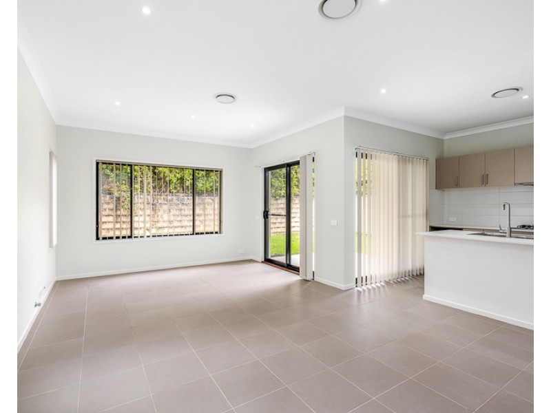 17 Treeland Circuit, Kellyville NSW 2155