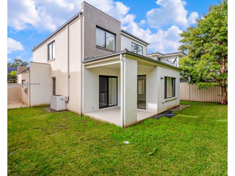 17 Treeland Circuit, Kellyville NSW 2155