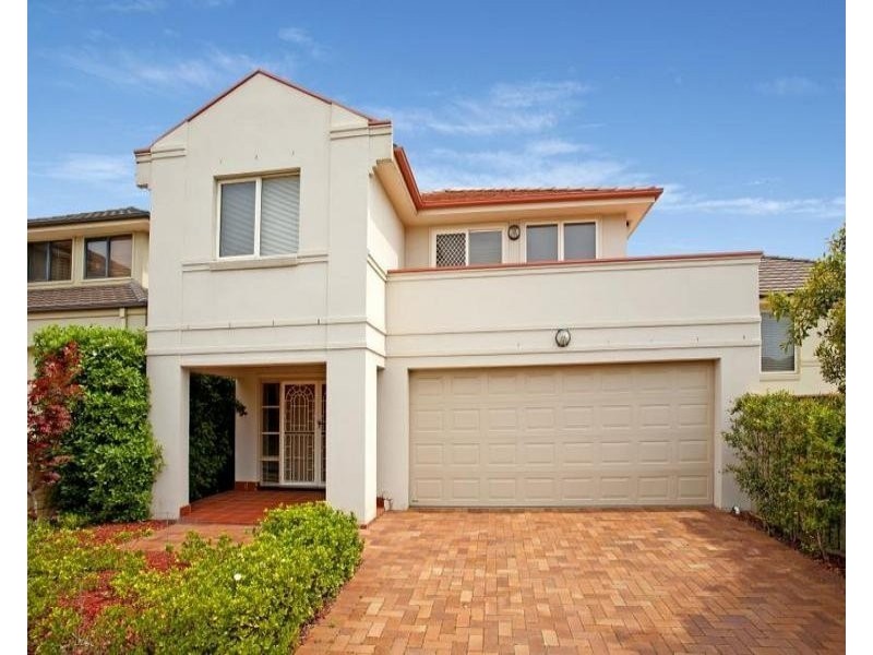 12 Linden Way, Bella Vista NSW 2153
