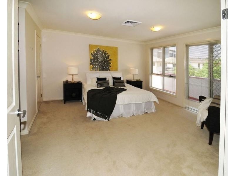 12 Linden Way, Bella Vista NSW 2153