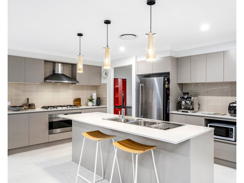 42 Wadham Street, Box Hill NSW 2765