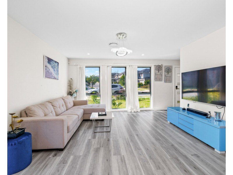 21 Vivian Street, The Ponds NSW 2769