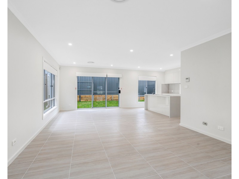 2 Memsie Street, Box Hill NSW 2765