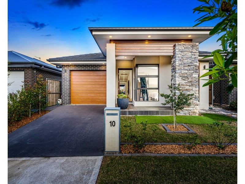 10 Kalinda Avenue, Box Hill NSW 2765