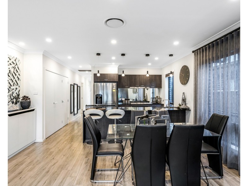 10 Kalinda Avenue, Box Hill NSW 2765