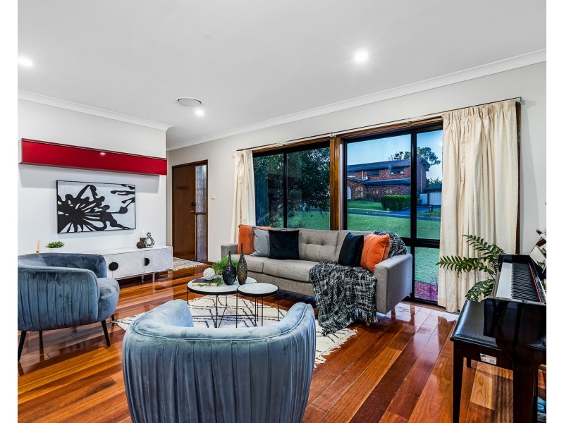 6 Amphitheatre Circuit, Baulkham Hills NSW 2153