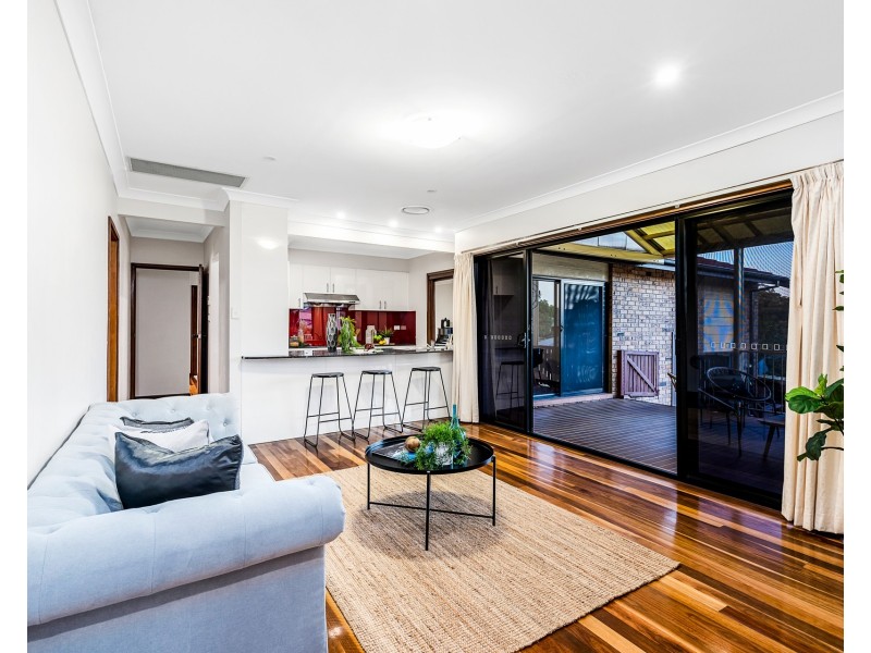 6 Amphitheatre Circuit, Baulkham Hills NSW 2153