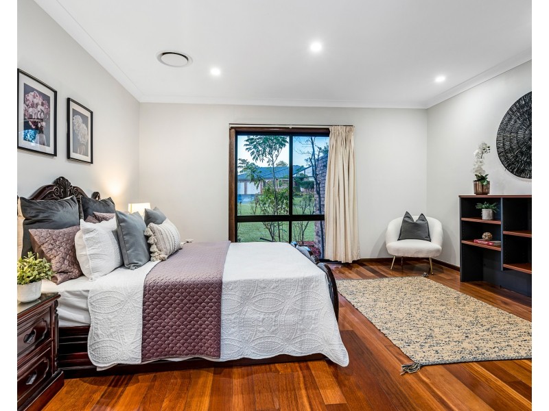 6 Amphitheatre Circuit, Baulkham Hills NSW 2153