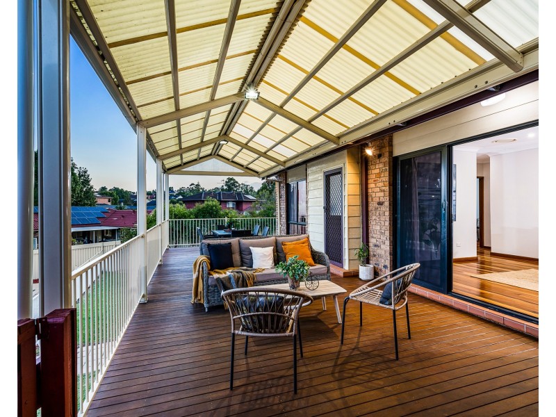 6 Amphitheatre Circuit, Baulkham Hills NSW 2153