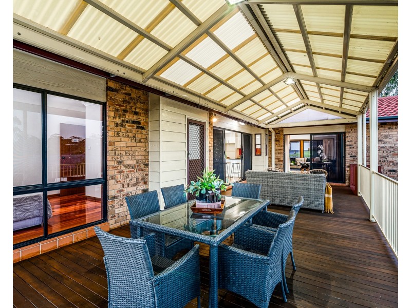 6 Amphitheatre Circuit, Baulkham Hills NSW 2153