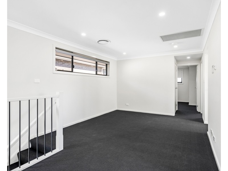 10 Thoroughbred Way, Box Hill NSW 2765