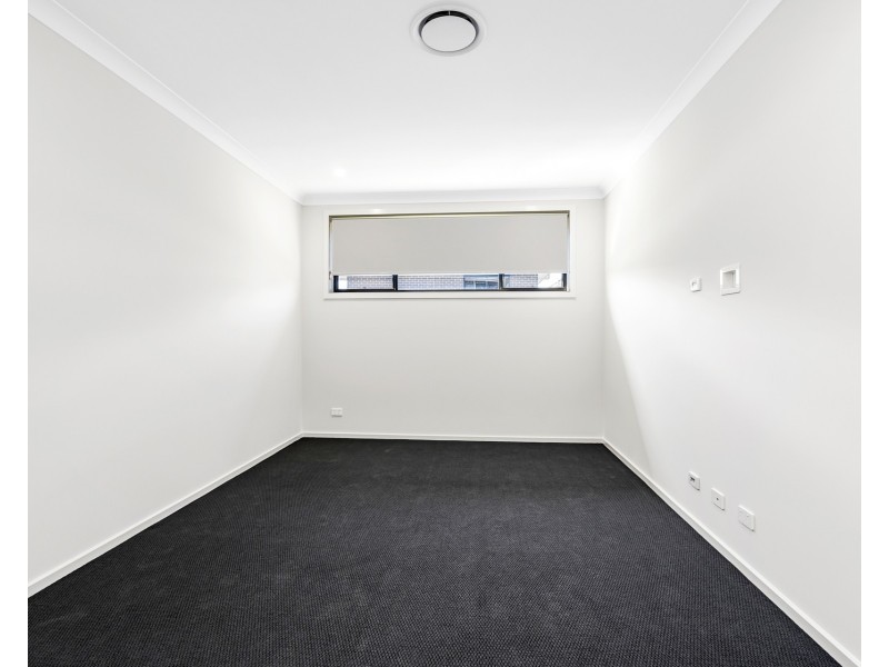 10 Thoroughbred Way, Box Hill NSW 2765