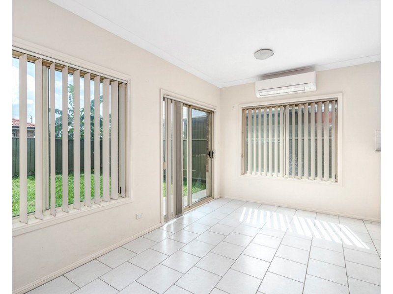 4/26 Carinya Road, Girraween NSW 2145