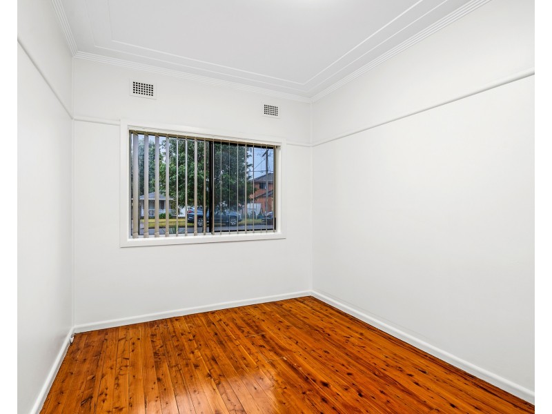 32 Mary Street, Blacktown NSW 2148