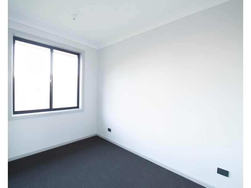 8A Sandra Street, Riverstone NSW 2765