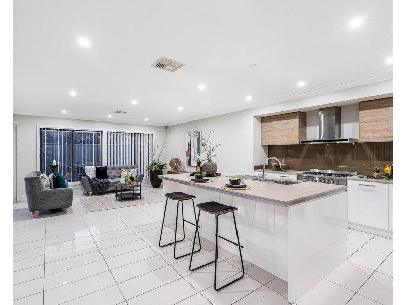 10 Hookins Avenue, Marsden Park NSW 2765