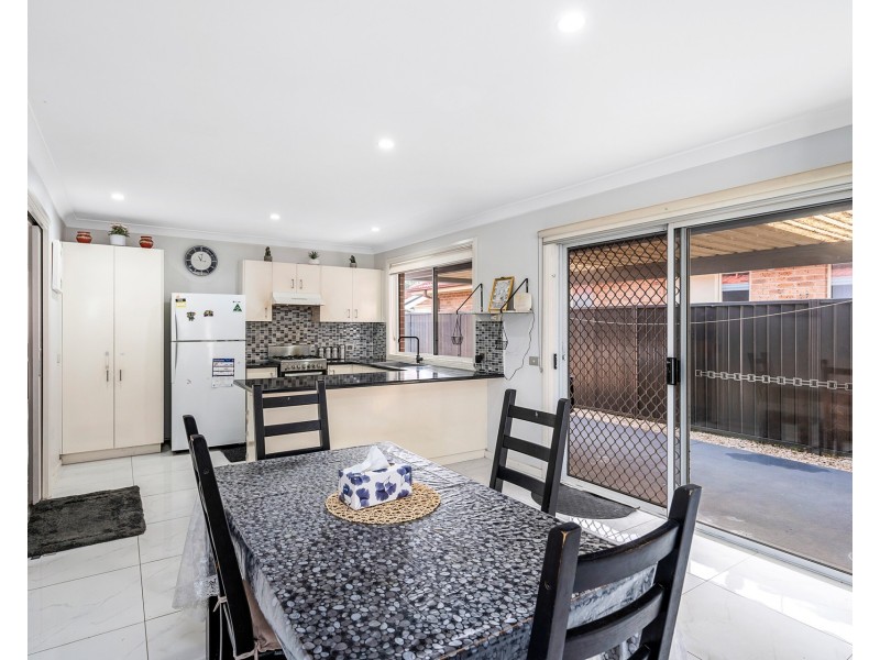 8 Arrowsmith Street, Glenwood NSW 2768