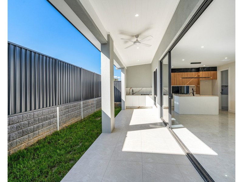 2A Hedgewood Drive, Box Hill NSW 2765