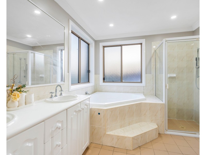 42 Windamere Avenue, Woodcroft NSW 2767