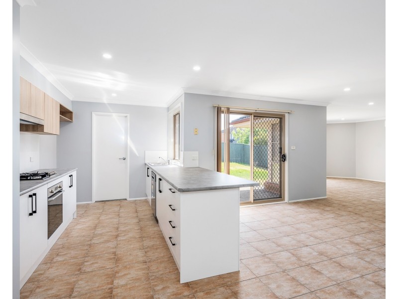 41 Connaught Circuit, Kellyville NSW 2155