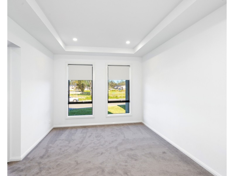 7 Hedgewood Drive, Box Hill NSW 2765