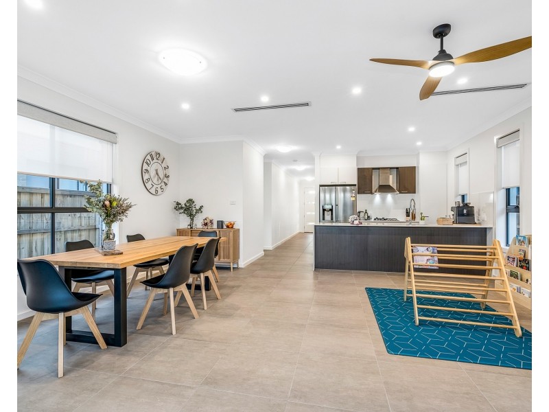 13 Travertine Grove, Box Hill NSW 2765