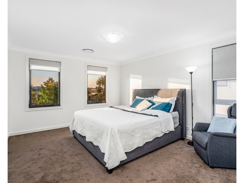 13 Travertine Grove, Box Hill NSW 2765