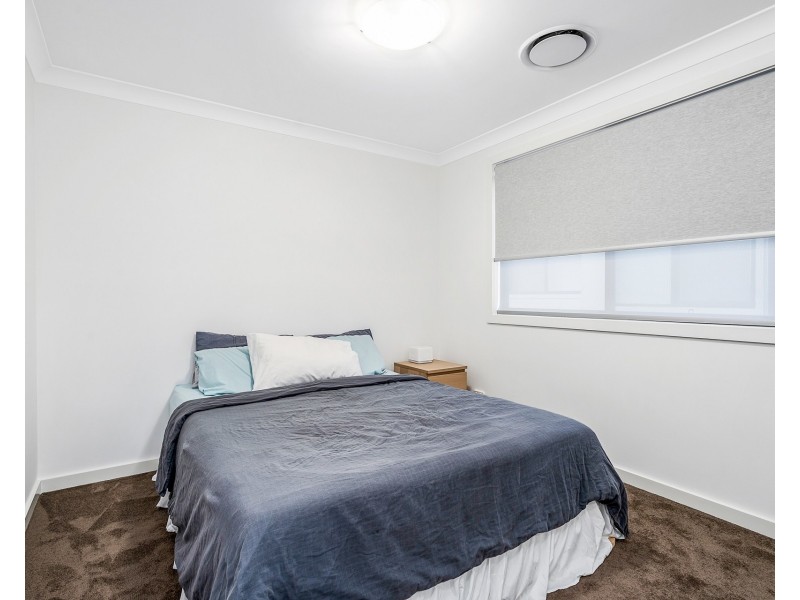 13 Travertine Grove, Box Hill NSW 2765