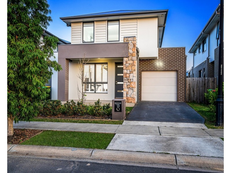 13 Travertine Grove ( Gables ), Box Hill NSW 2765