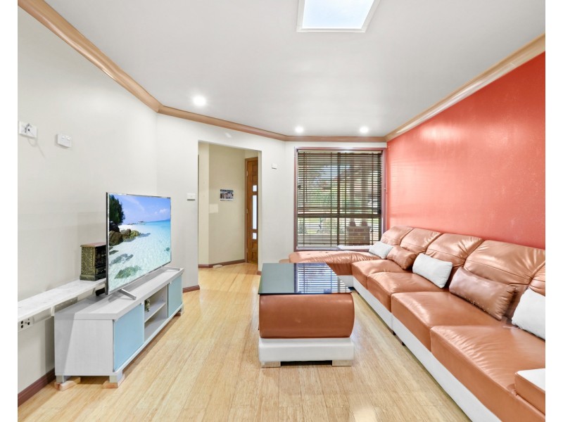 12 Lapwing Way, Plumpton NSW 2761