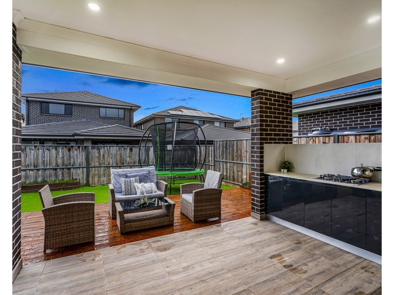 11 Rosepark Drive, Marsden Park NSW 2765