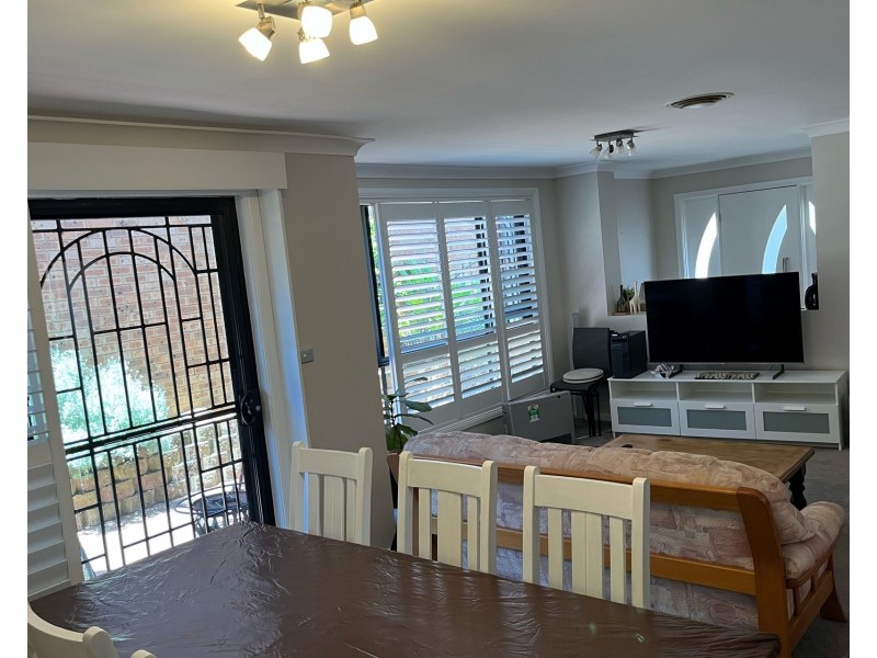 11 Blythe Avenue, Glenwood NSW 2768