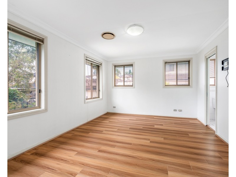 35 Greenhill Drive, Glenwood NSW 2768