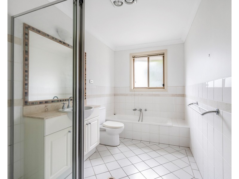 35 Greenhill Drive, Glenwood NSW 2768