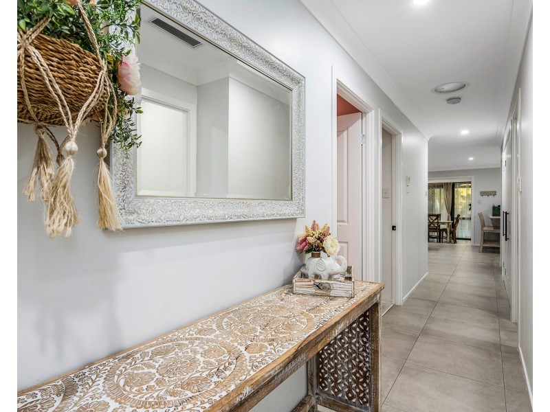 13 Sanderling Crescent, Cranebrook NSW 2749